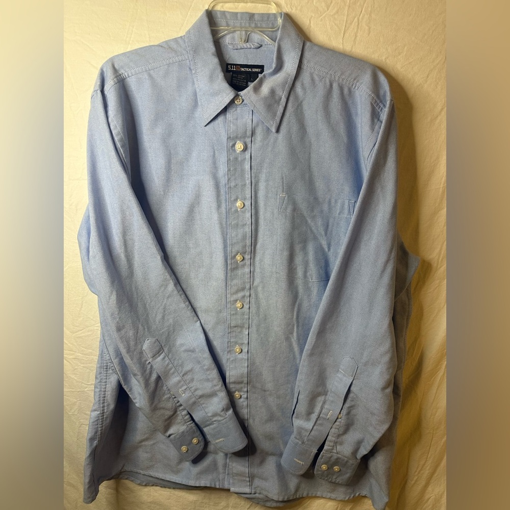 5.11 Tactical Series Blue Button Down Shirt Men’s L Utility Workwear, pockets